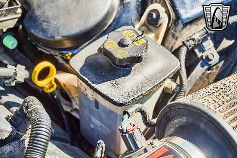 2004 Ford Thunderbird image 128