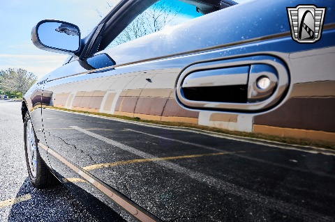 2004 Ford Thunderbird image 52