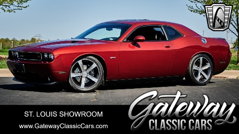 2014 Dodge Challenger image 2