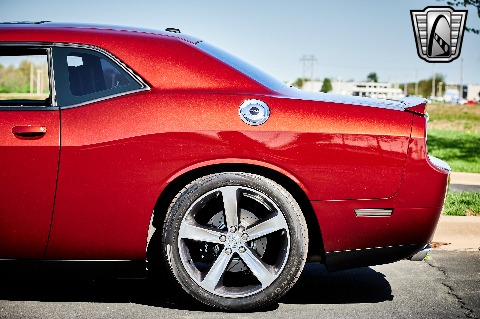 2014 Dodge Challenger image 29