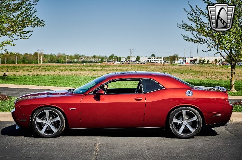 2014 Dodge Challenger image 6