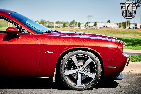 2014 Dodge Challenger image 32