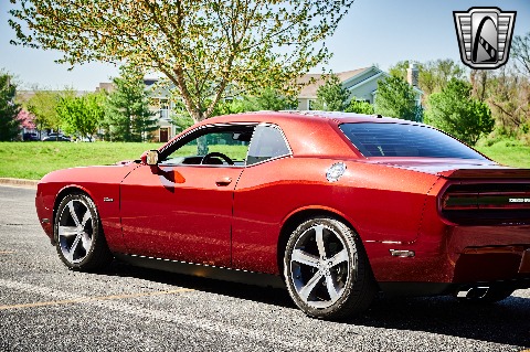 2014 Dodge Challenger image 35