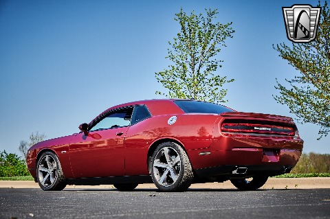 2014 Dodge Challenger image 11