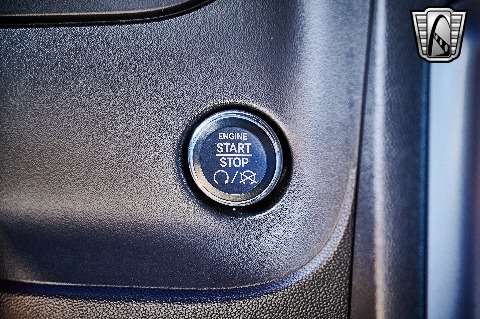 2014 Dodge Challenger image 90