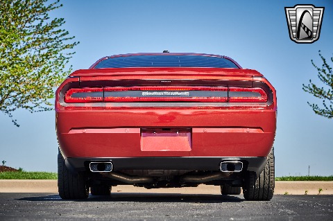 2014 Dodge Challenger image 14