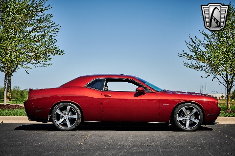 2014 Dodge Challenger image 19