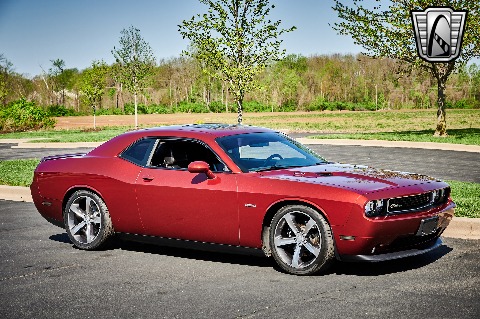 2014 Dodge Challenger image 21