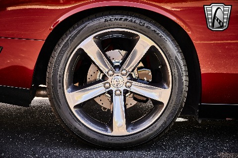 2014 Dodge Challenger image 126