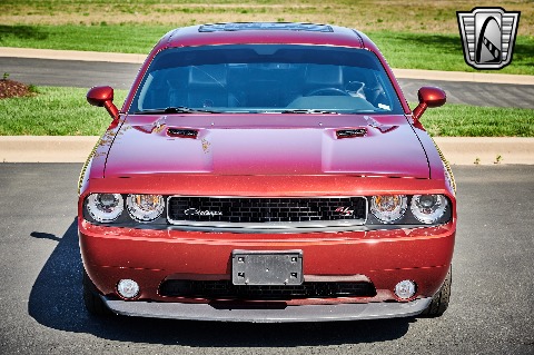 2014 Dodge Challenger image 24