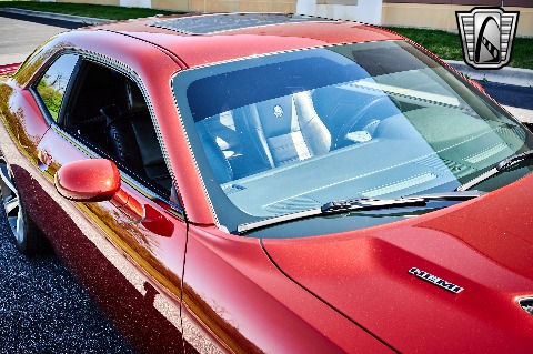 2014 Dodge Challenger image 76