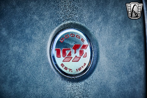 2014 Dodge Challenger image 104