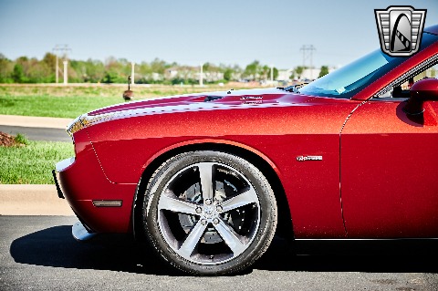2014 Dodge Challenger image 27