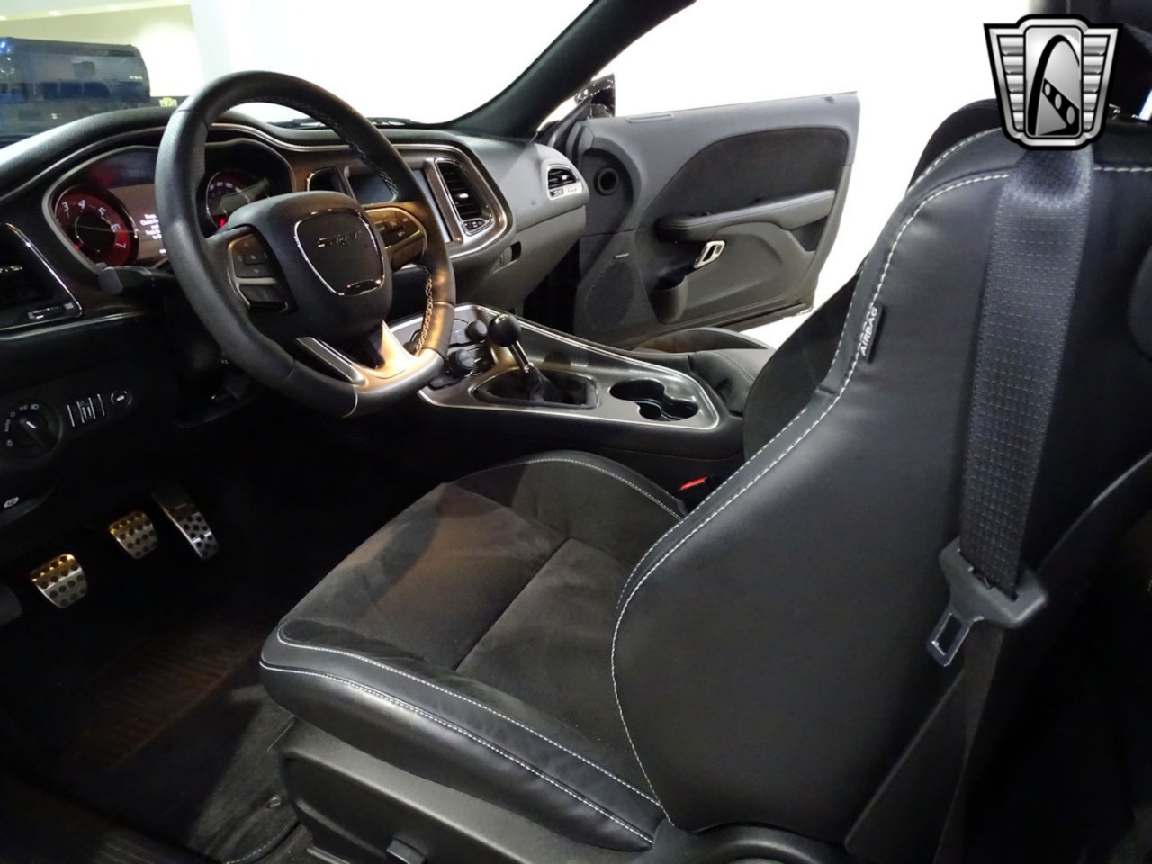 2015 Dodge Challenger 19