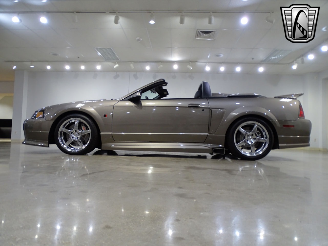 2002 Ford Mustang 36