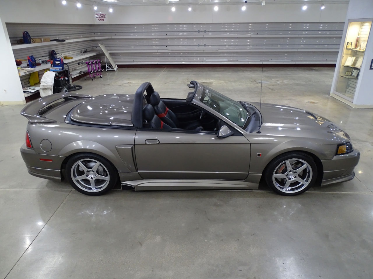 2002 Ford Mustang 7