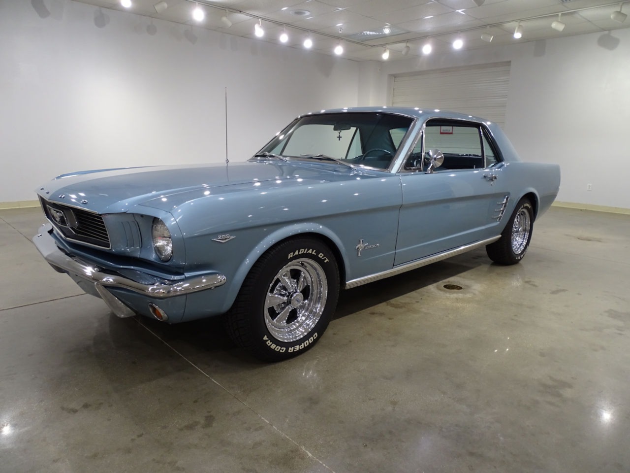 1966 Ford Mustang 2