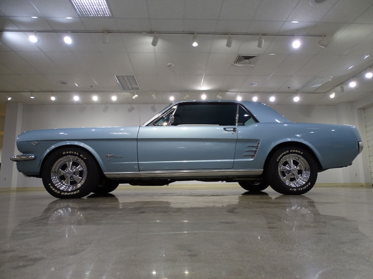 1966 Ford Mustang 3