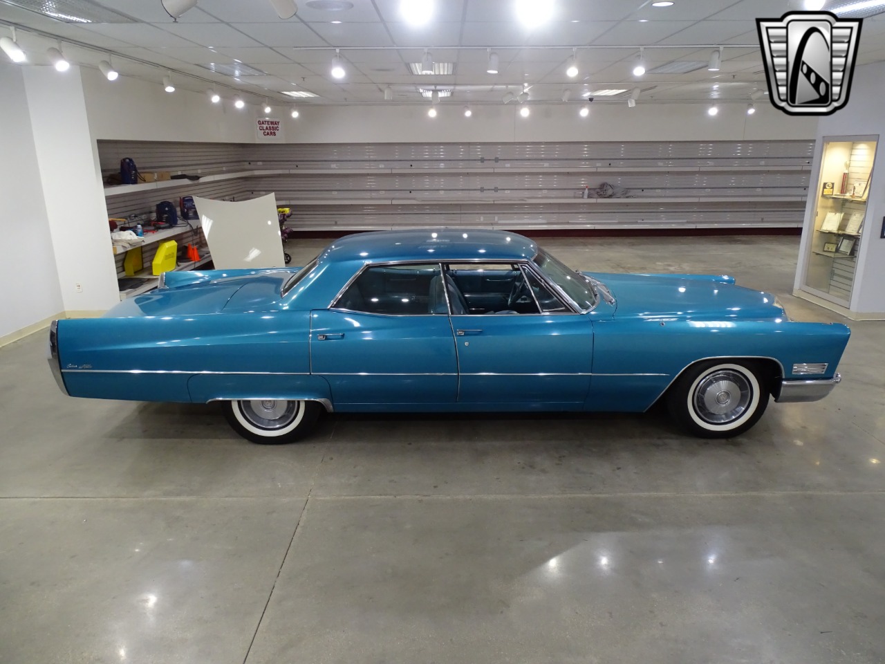 1967 Cadillac Sedan DeVille 42