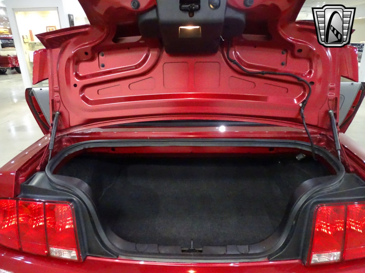 2005 Ford Mustang 25