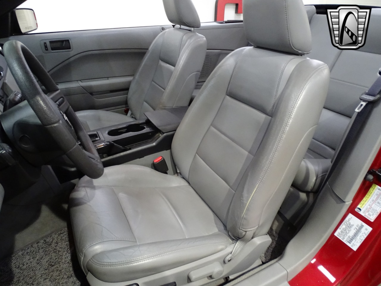 2005 Ford Mustang 18