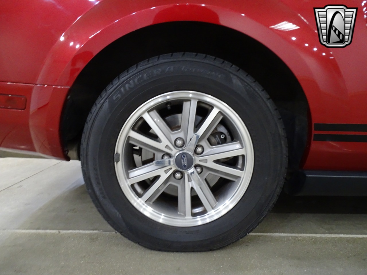 2005 Ford Mustang 11