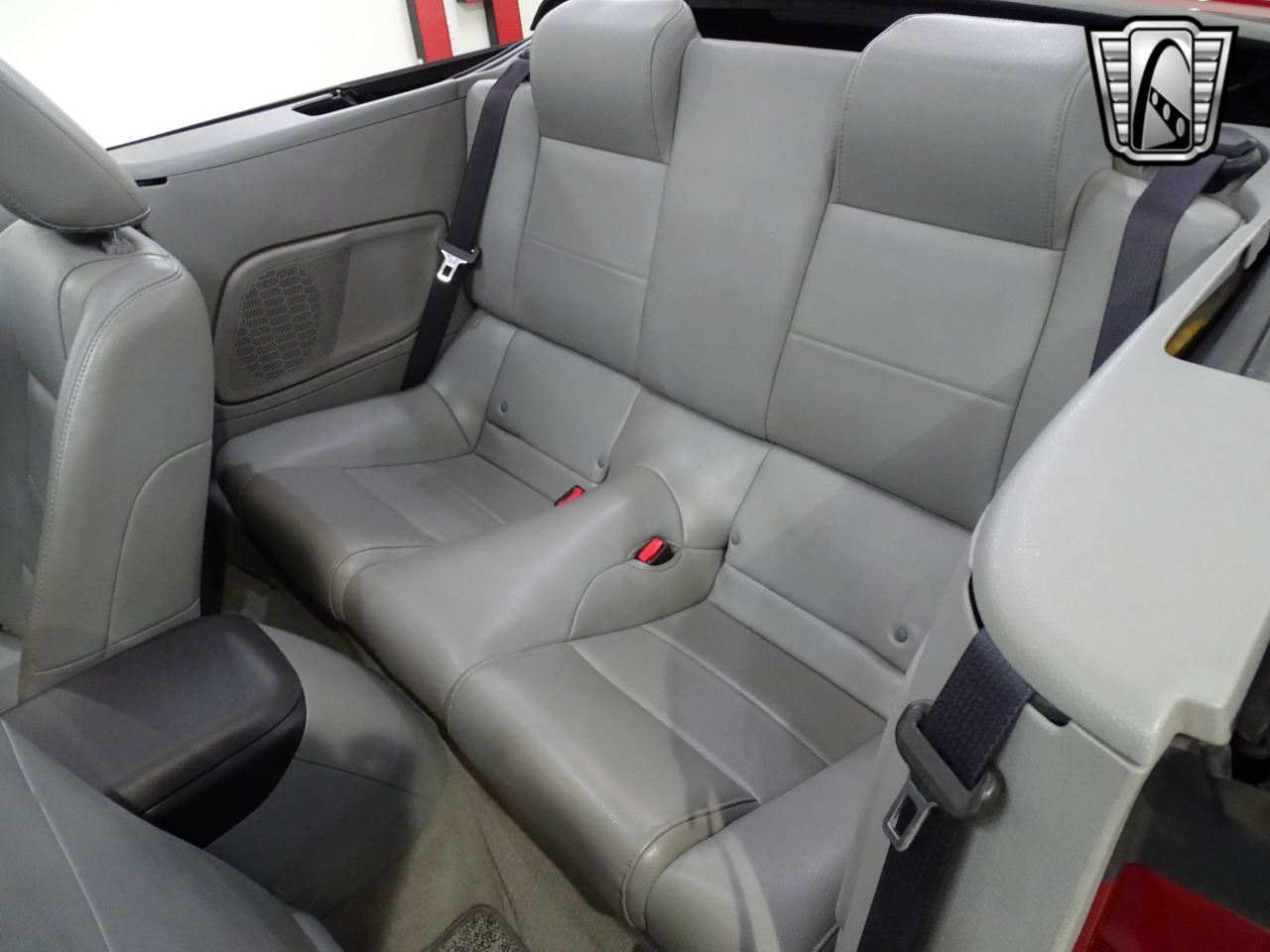 2005 Ford Mustang 20