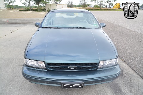 1996 Chevrolet Impala image 3