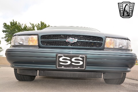 1996 Chevrolet Impala image 10