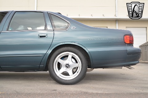 1996 Chevrolet Impala image 18