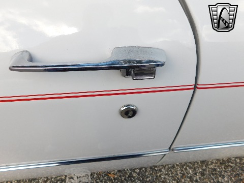 1965 Cadillac DeVille image 29