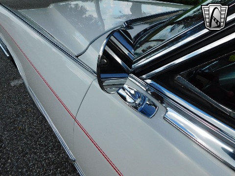 1965 Cadillac DeVille image 30