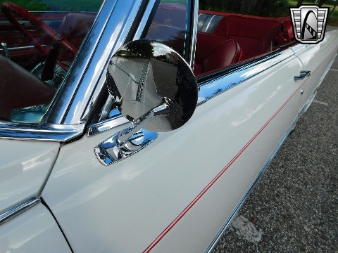 1965 Cadillac DeVille image 31