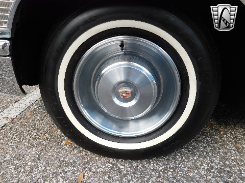 1965 Cadillac DeVille image 33