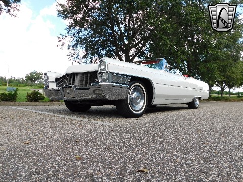 1965 Cadillac DeVille image 9