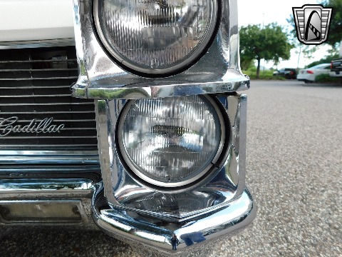 1965 Cadillac DeVille image 36