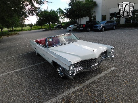 1965 Cadillac DeVille image 12