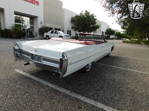 1965 Cadillac DeVille image 18