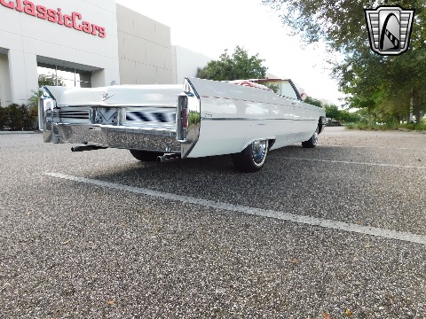 1965 Cadillac DeVille image 19