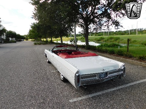 1965 Cadillac DeVille image 22