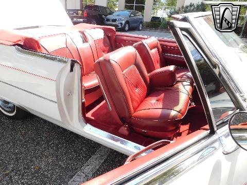 1965 Cadillac DeVille image 100