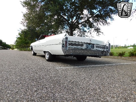 1965 Cadillac DeVille image 24