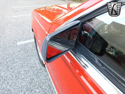 1986 Ford Thunderbird image 30