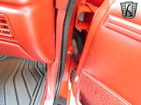 1986 Ford Thunderbird image 98