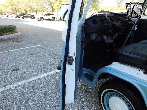 1996 Volkswagen Bus image 61