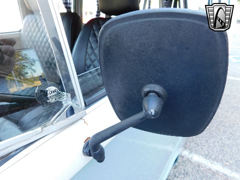 1996 Volkswagen Bus image 15