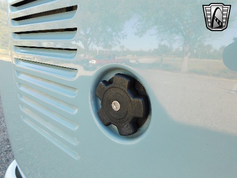 1996 Volkswagen Bus image 46