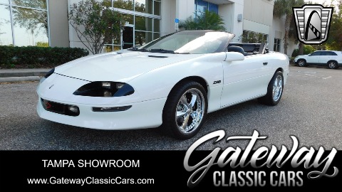 1995 Chevrolet Camaro image 2