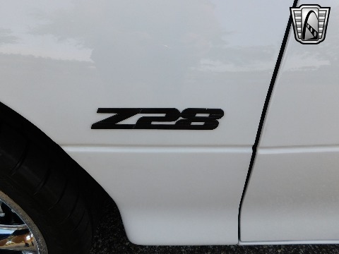 1995 Chevrolet Camaro image 29