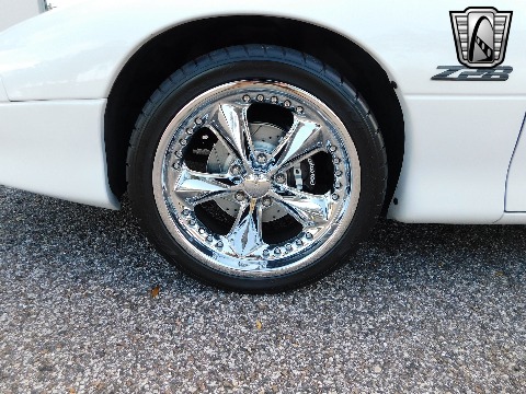 1995 Chevrolet Camaro image 30
